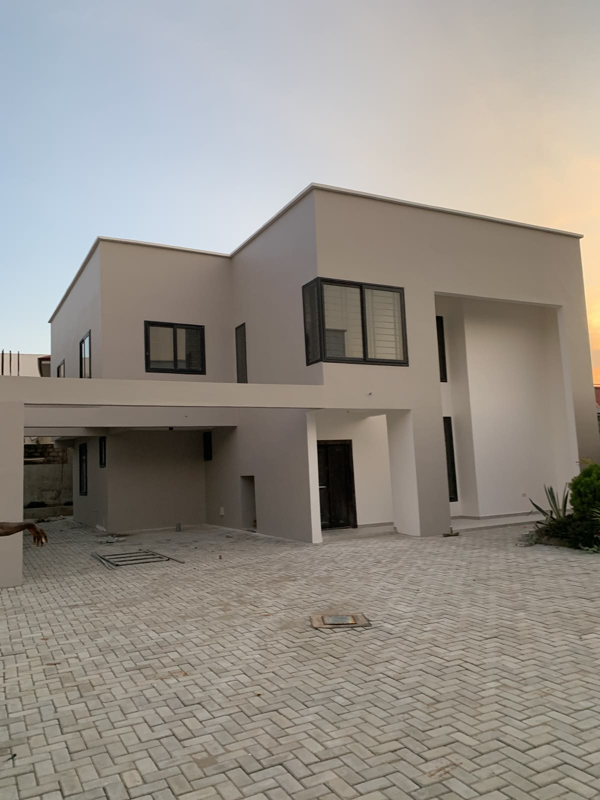 Villa exterior painting services Dubai